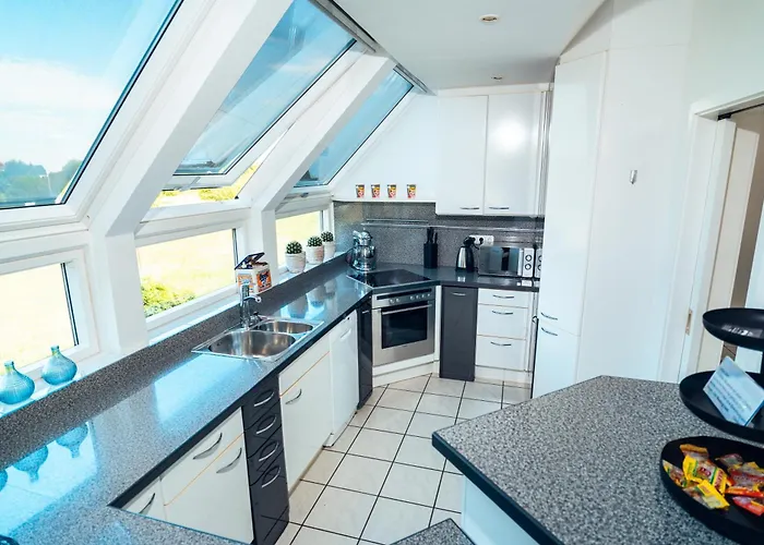 Moderne 3-zimmer Naehe Messe *